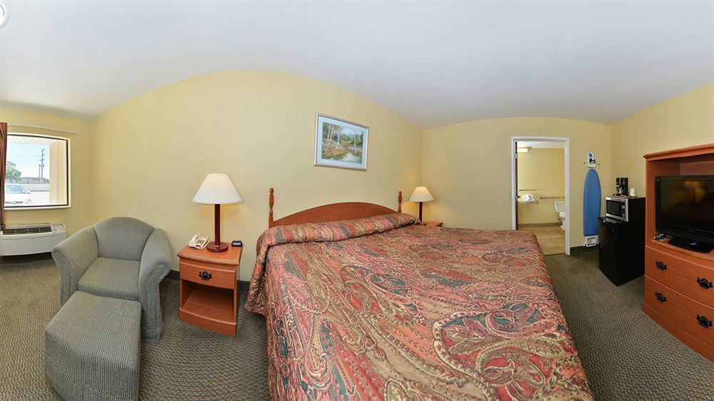 Days Inn By Wyndham Abbeville Dış mekan fotoğraf