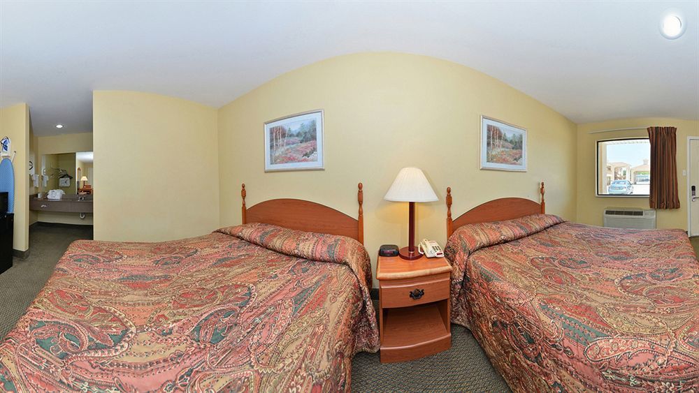 Days Inn By Wyndham Abbeville Dış mekan fotoğraf